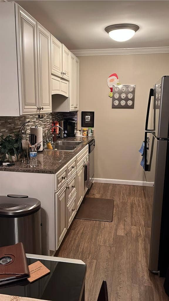 One bedroom for a clean guy!!!