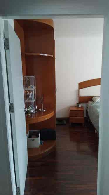 Looking for roommate in Asok