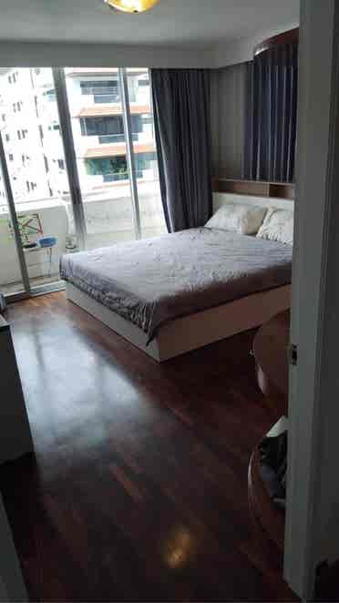 Looking for roommate in Asok