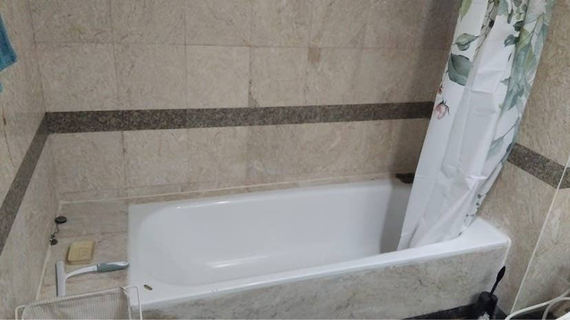 Looking for roommate in Asok