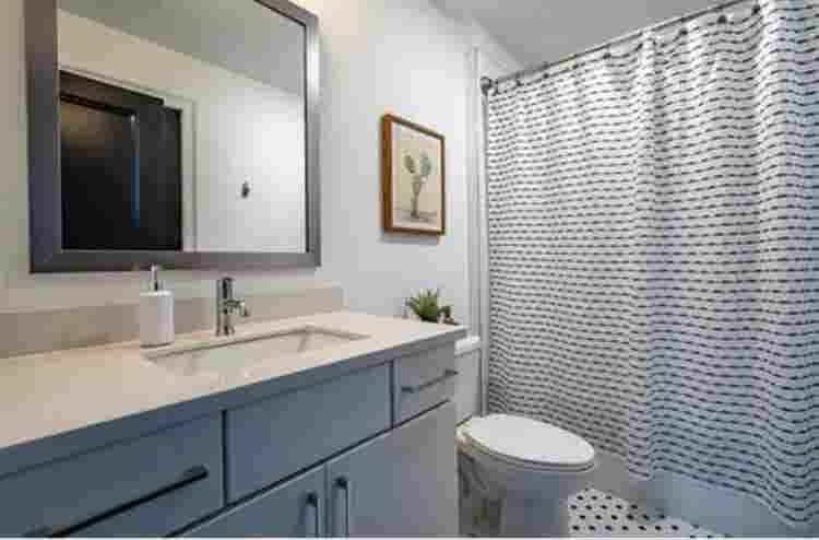 Bottom floor Grant Park condo