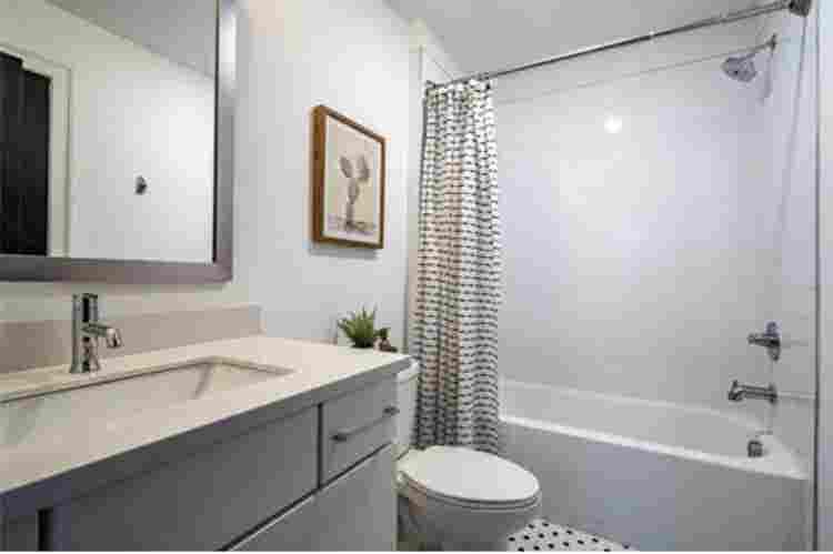 Bottom floor Grant Park condo
