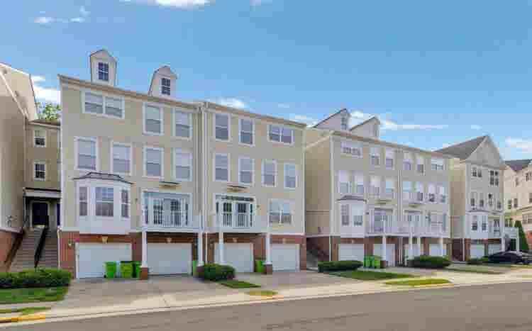 Two Bedrooms in Herndon,Va