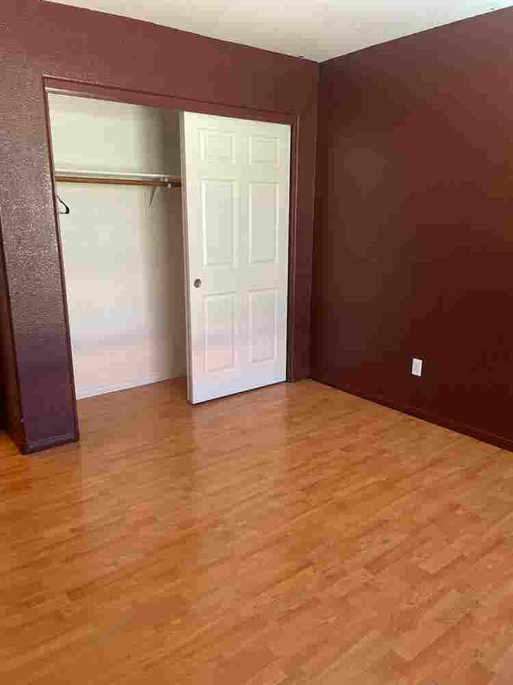 Spacious Private Room For Rent