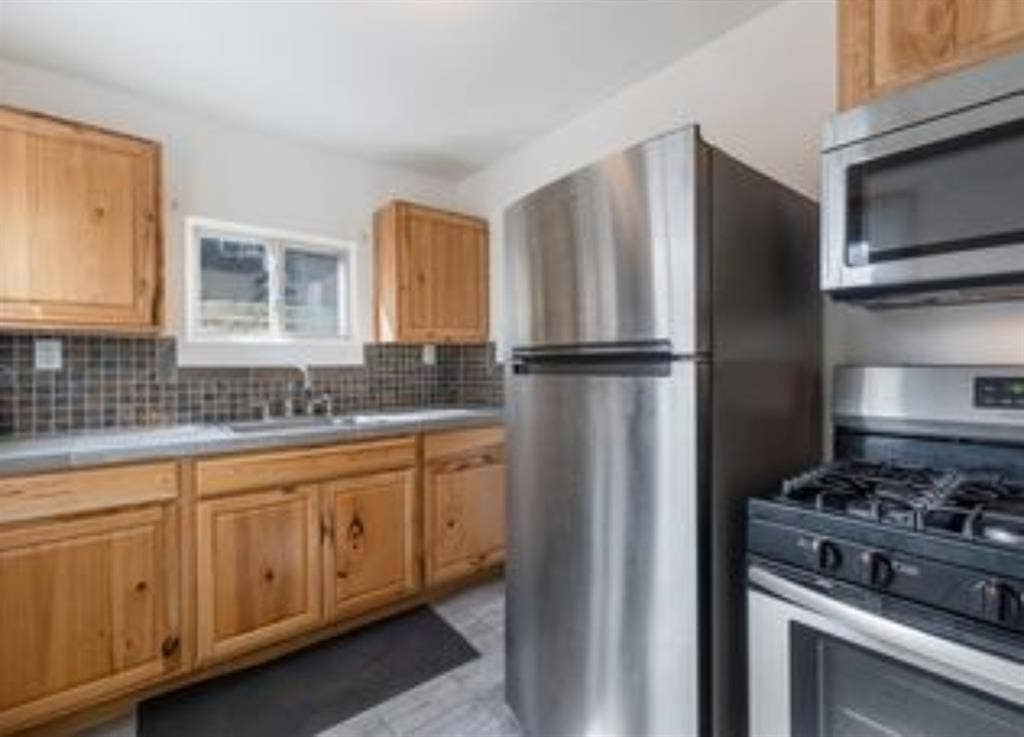 Room Available – 5 min walk to Aldi