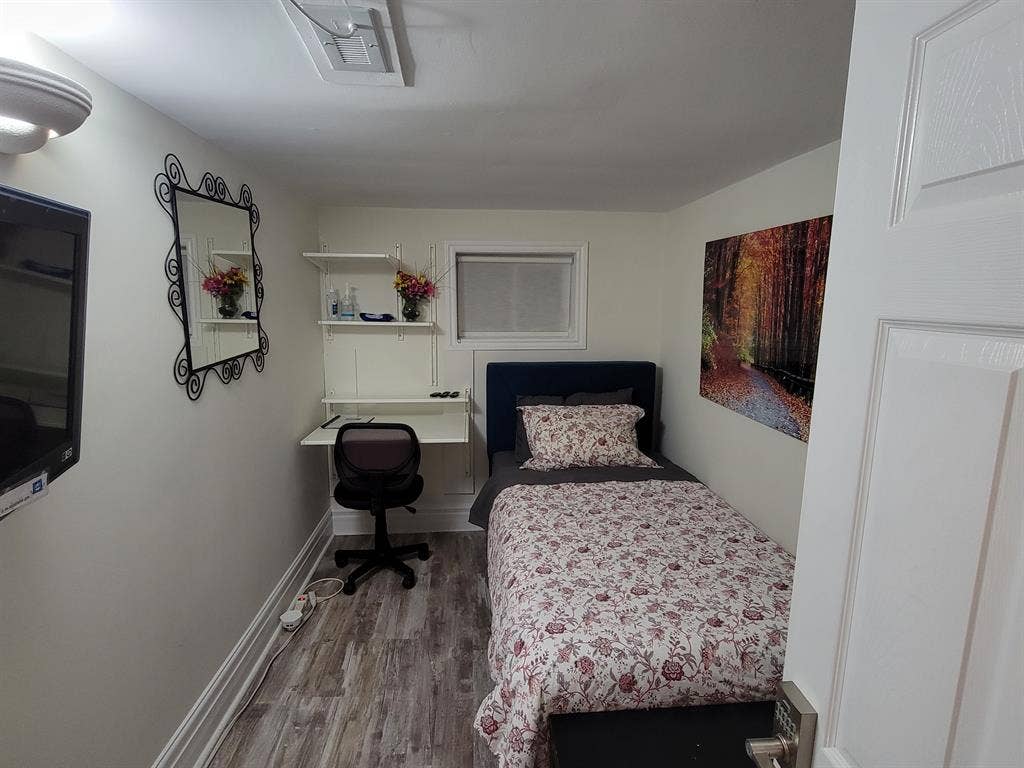 1 bedroom available in August