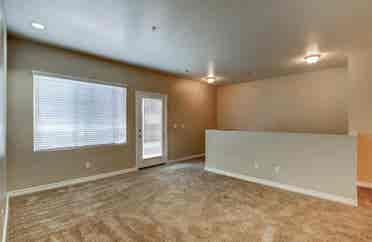 Room in apartment for rent