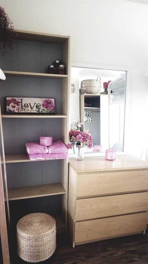 SHARED ROOM