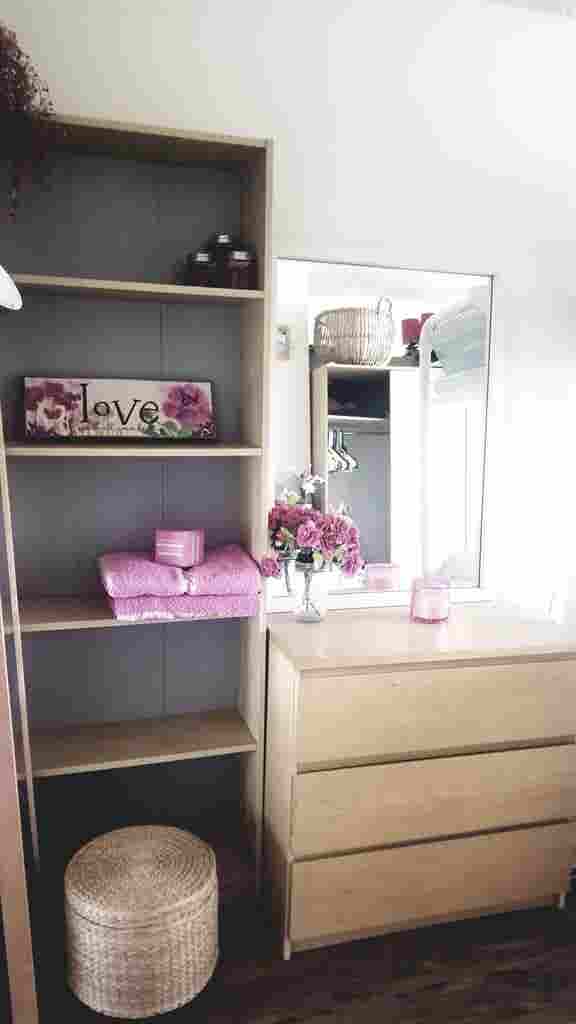 SHARED ROOM
