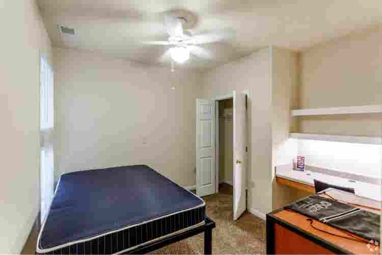 Offering free month rent