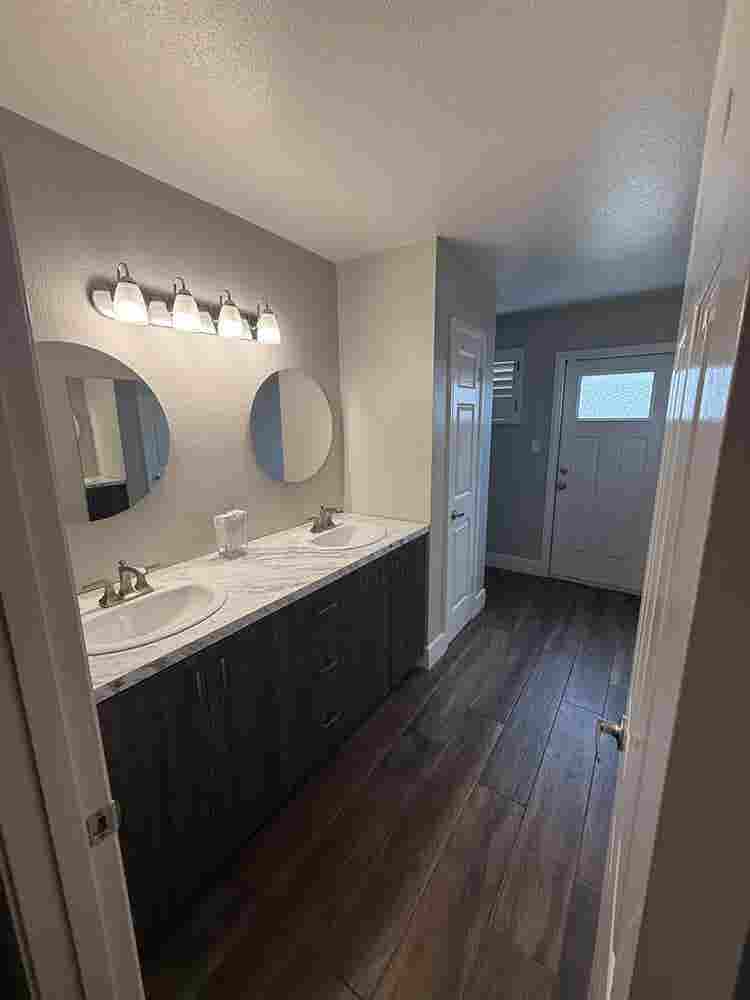 West Mesa, 
Includes Utilities