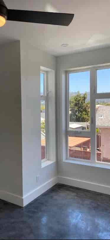 North Oakland Private Balcony Room