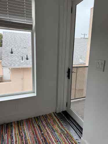 North Oakland Private Balcony Room