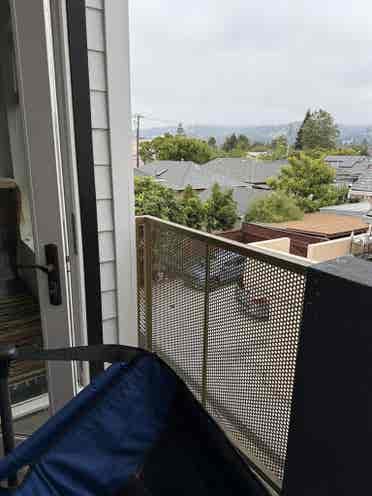 North Oakland Private Balcony Room