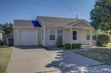 1bedroom/private bathroom for rent