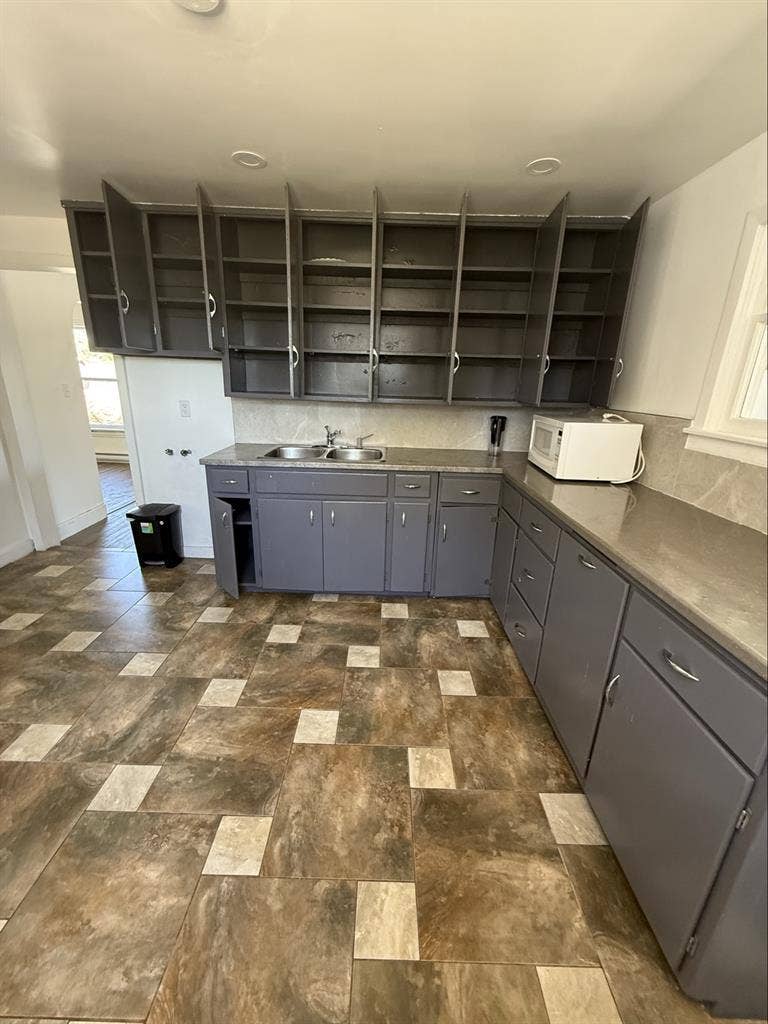 Roommate wanted