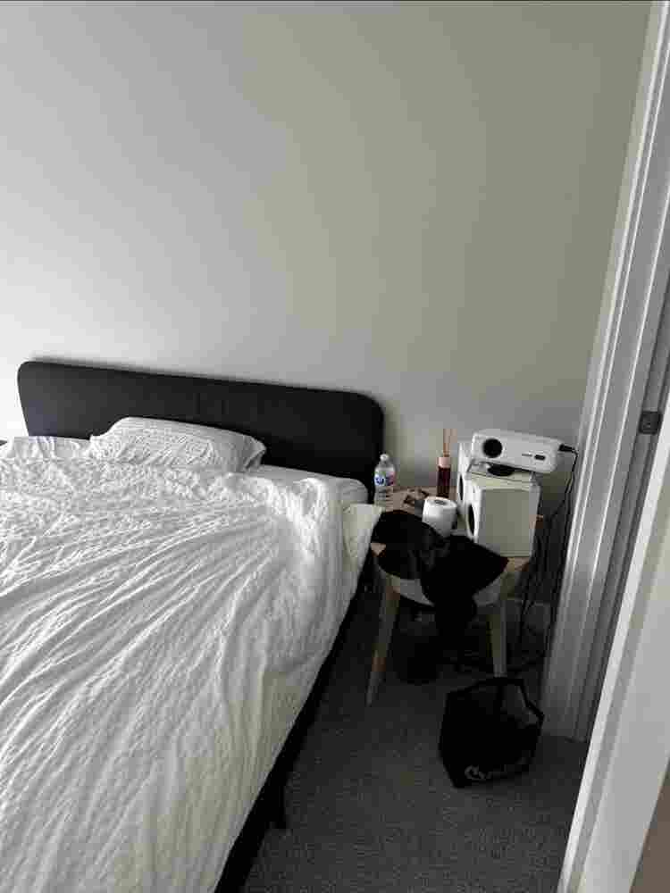 Flatmate The Hendrix/private bathro