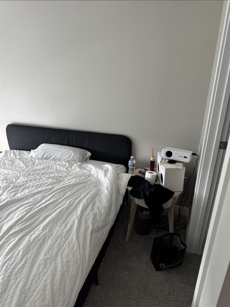 Flatmate The Hendrix/private bathro