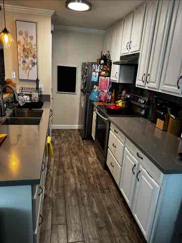 Looking for housemate.