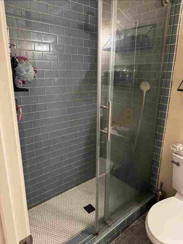 Looking for housemate.