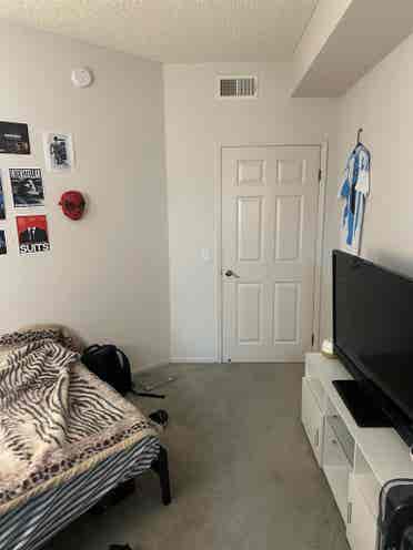 Single for sublease