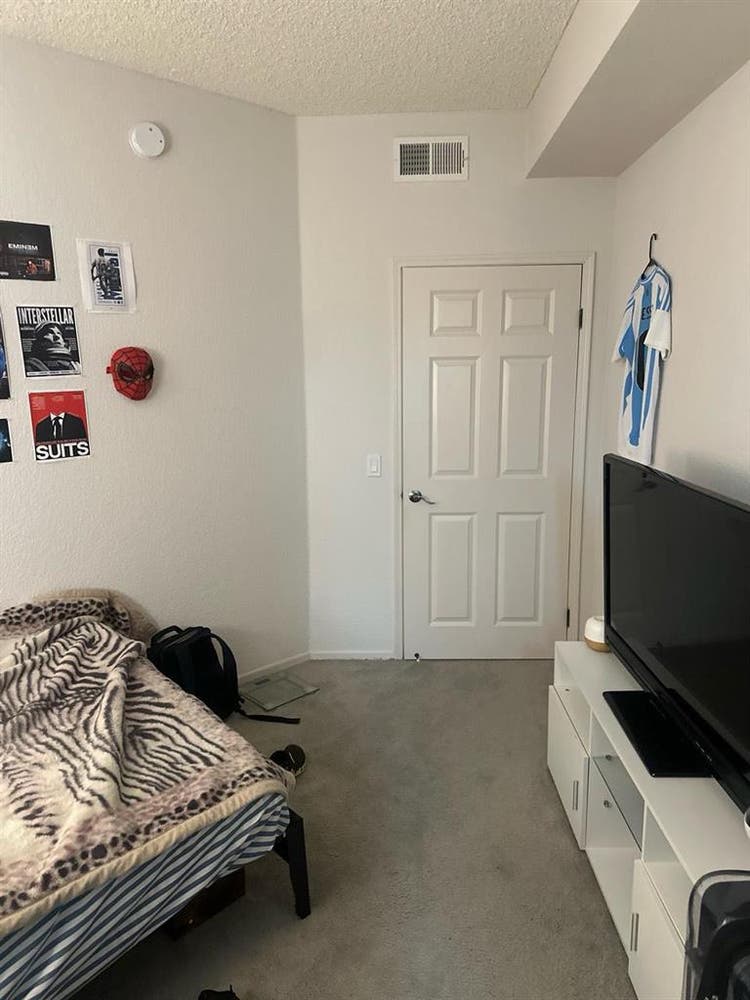 Single for sublease