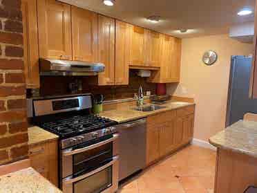 C-Heights/Large 3bed garden apt. 