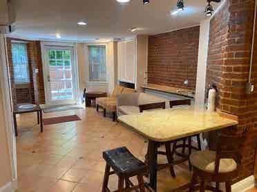 C-Heights/Large 3bed garden apt. 