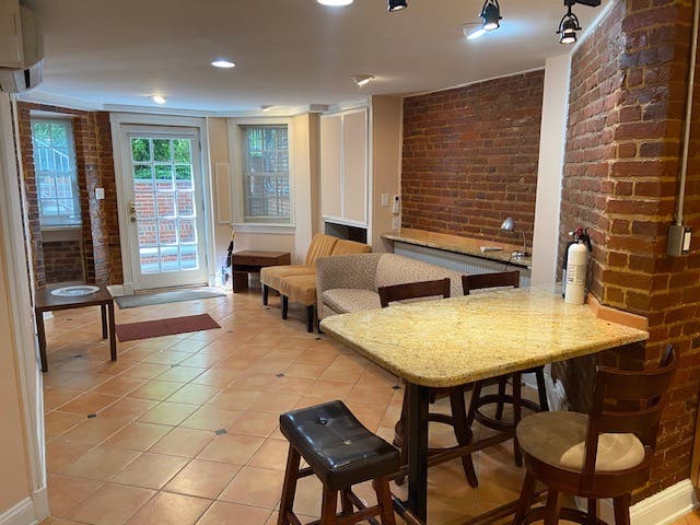 C-Heights/Large 3bed garden apt. 