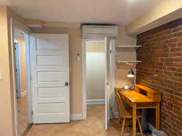 C-Heights/Large 3bed garden apt. 
