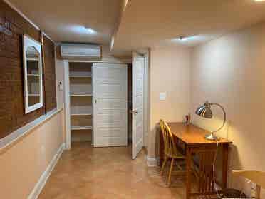 C-Heights/Large 3bed garden apt. 