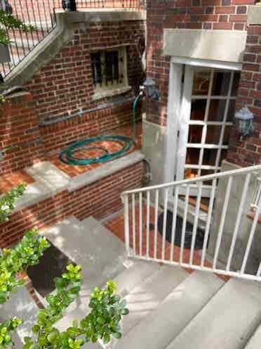 C-Heights/Large 3bed garden apt. 