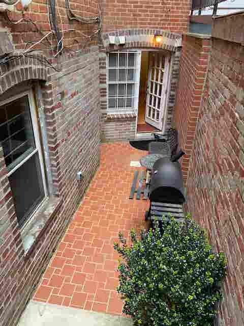 C-Heights/Large 3bed garden apt. 