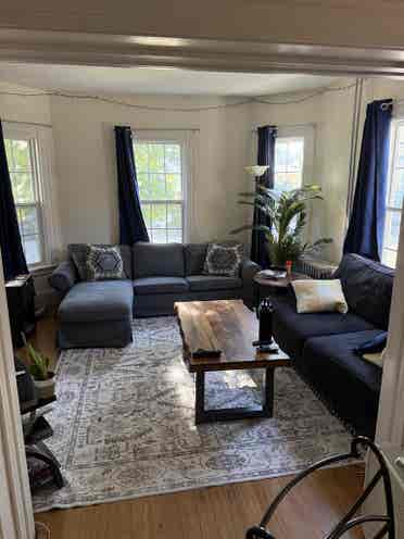 Looking for 2 more roommates!