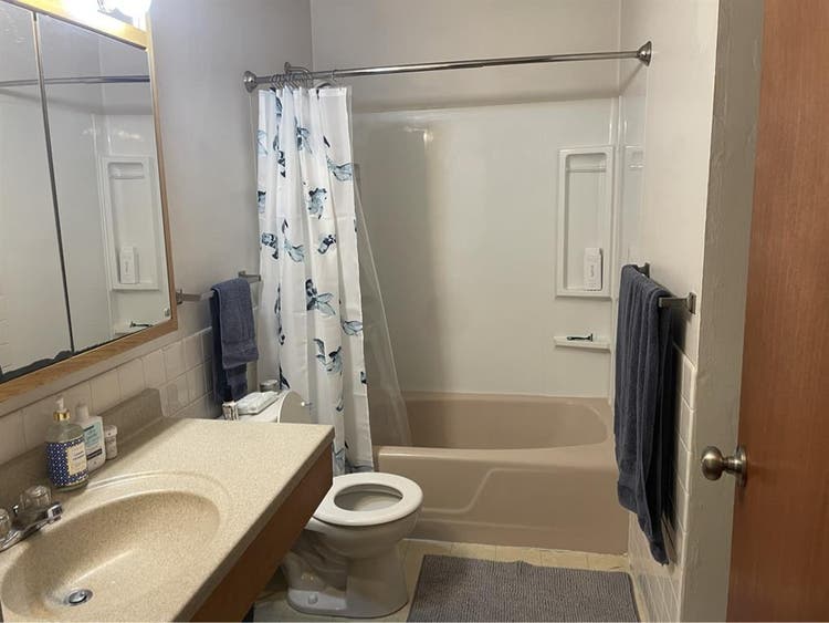 Room for Rent in Iowa City!
