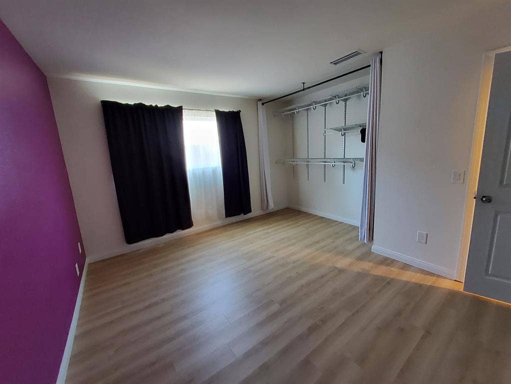 Room in Mira Mesa