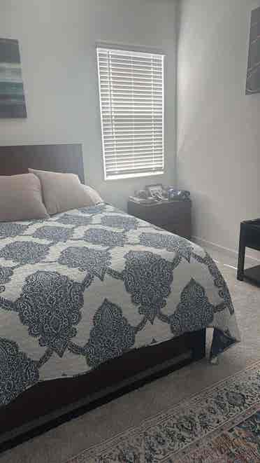 Gorgeous new home in Goodyear....