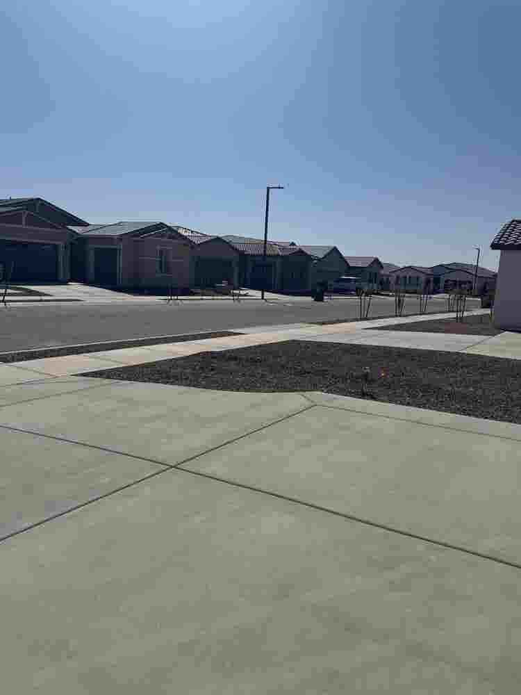 Gorgeous new home in Goodyear....