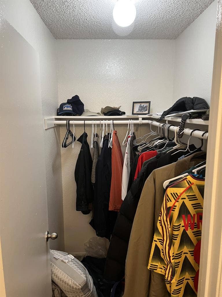 ISO Roommate in Oceanside