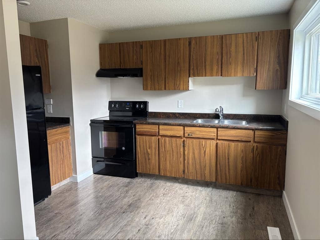 Bachelor Suite/ Studio