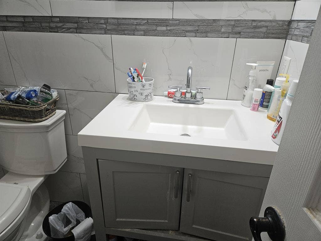 Desperately in need of a roomate!!!