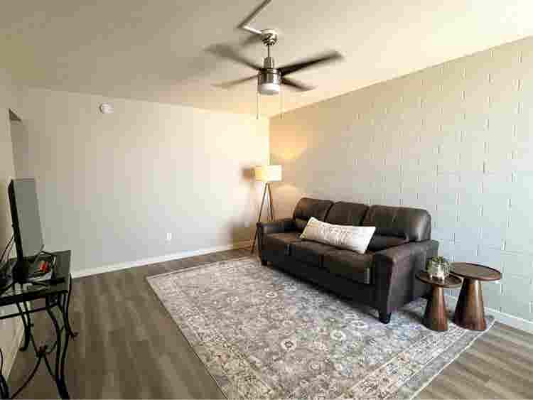 URGENT ROOMMATE MOVE IN