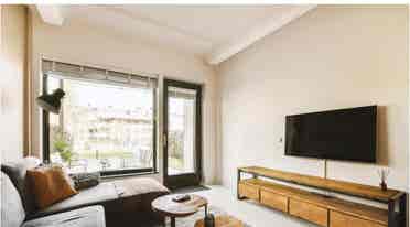 Looking for a roommate