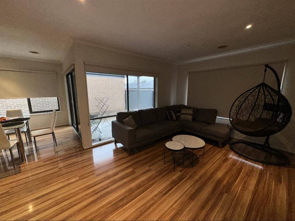 Rent a room in Craigieburn
