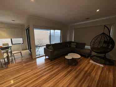 Rent a room in Craigieburn