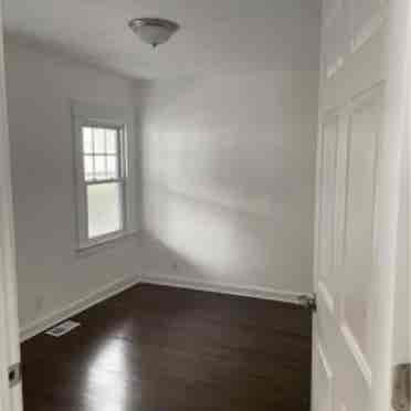 Bedroom for $800  with Utilities 