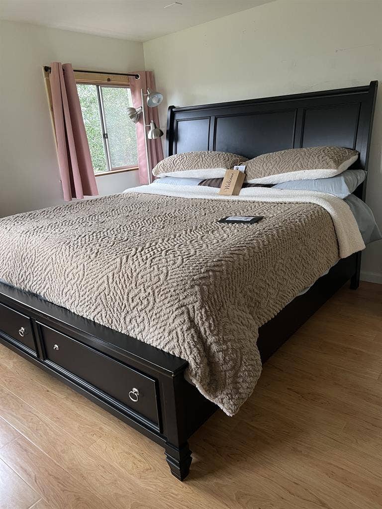 3 Rooms in Valley Center/Escondido