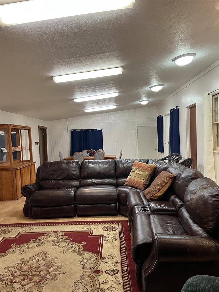 3 Rooms in Valley Center/Escondido