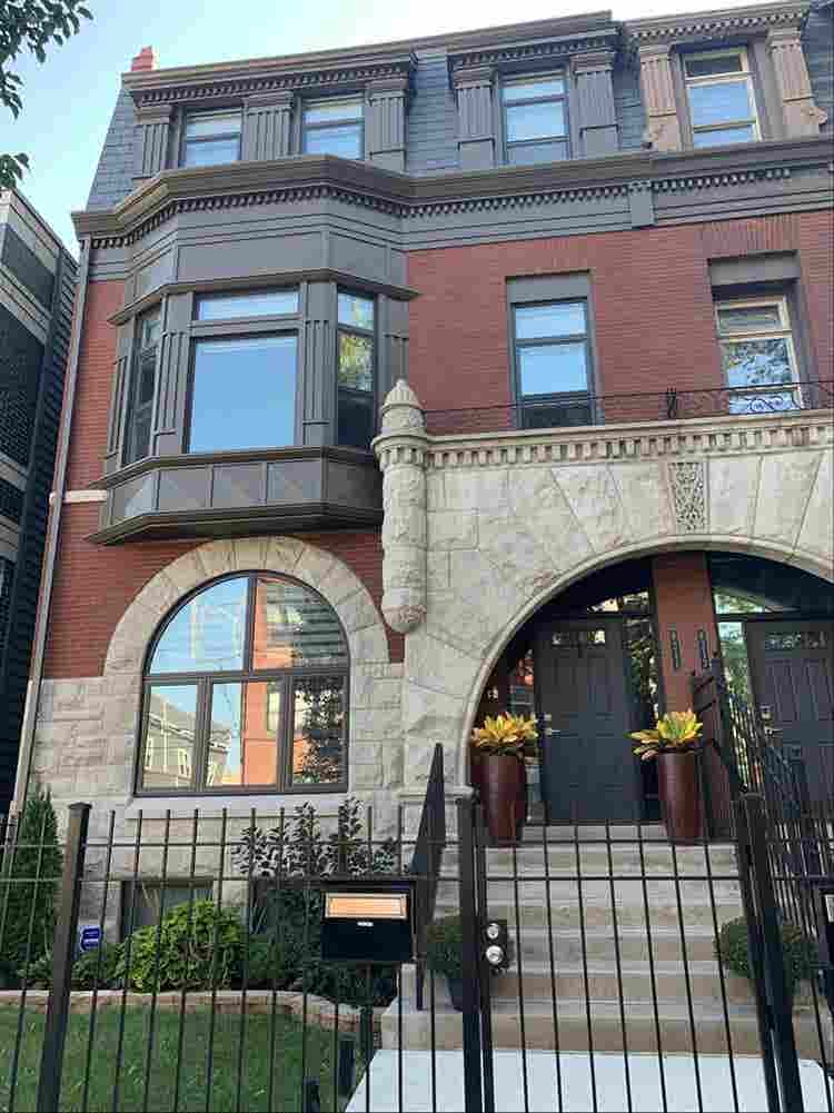 North Kenwood Duplex-Up Penthouse!