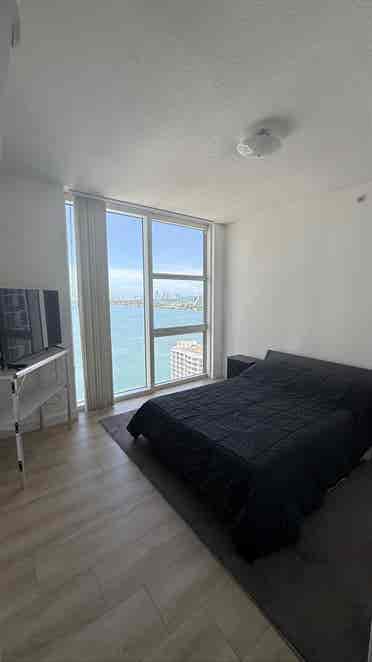 Fully furnished room in Edgewater